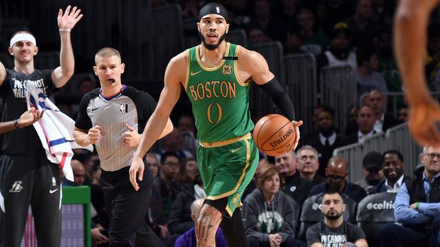 他在赛场外 他在赛场外