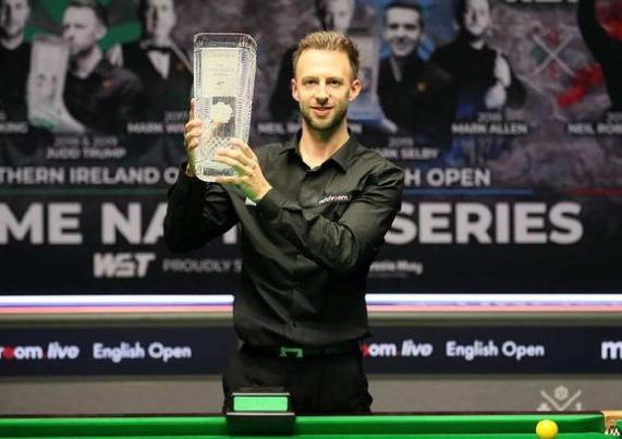 与现实碰撞 与现实碰撞