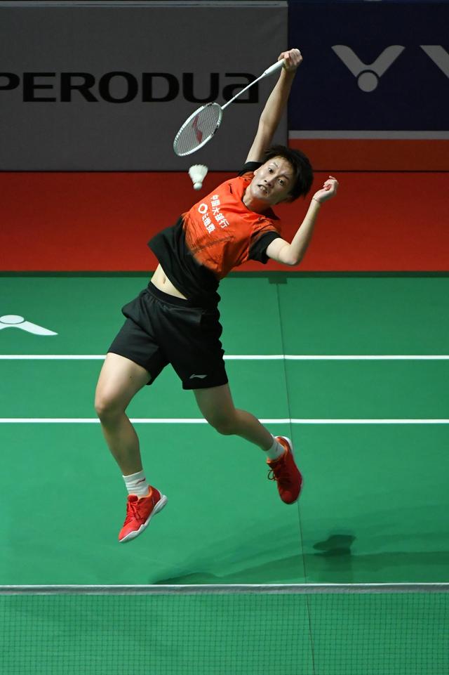 财政困境拖 财政困境拖